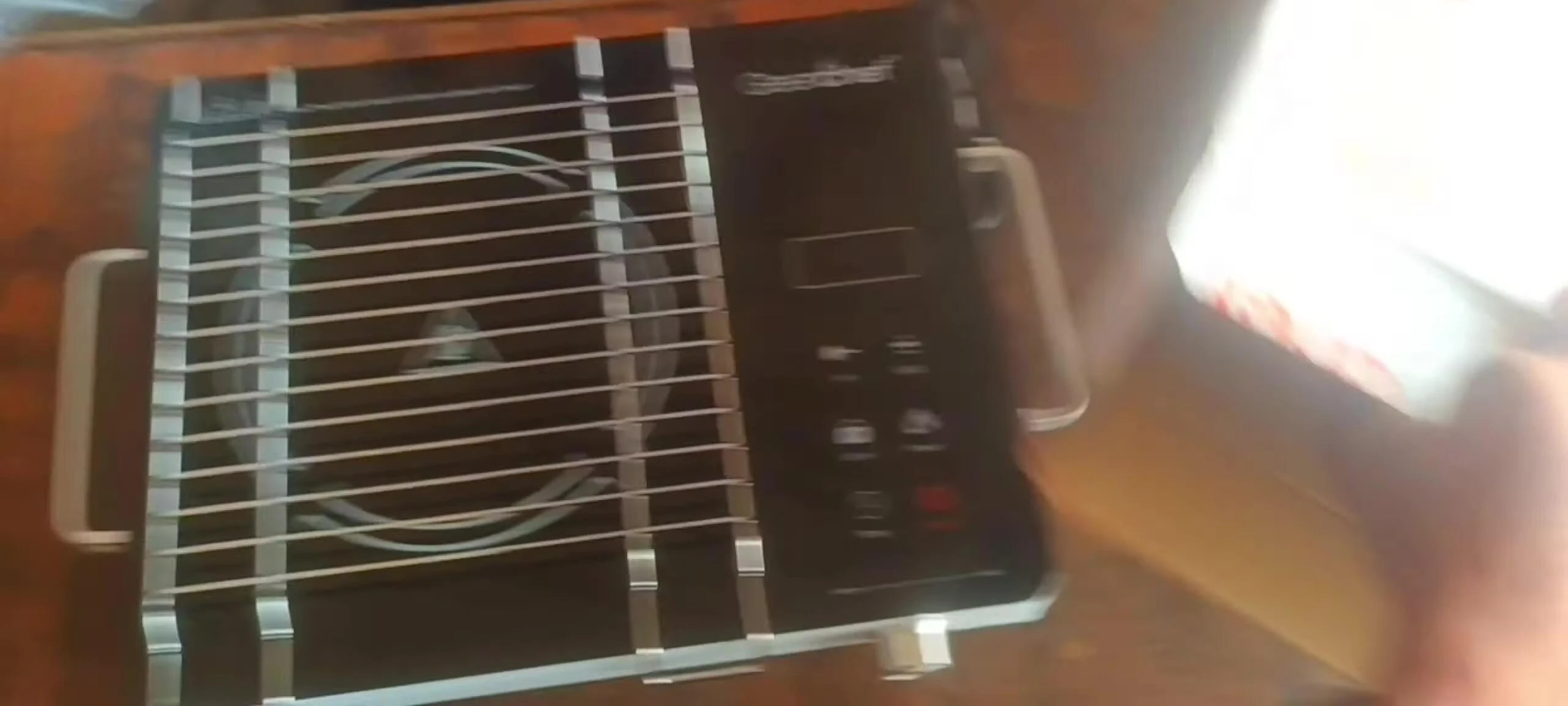 The Greenchef induction cooktop box.