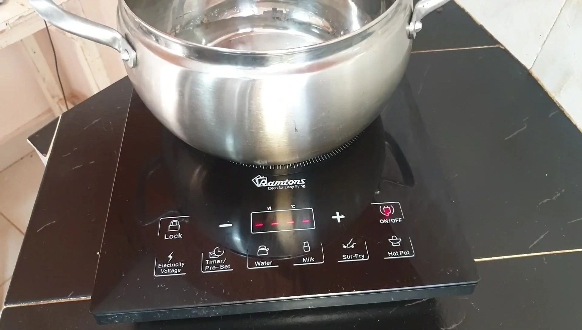 Display showing various cooking modes.