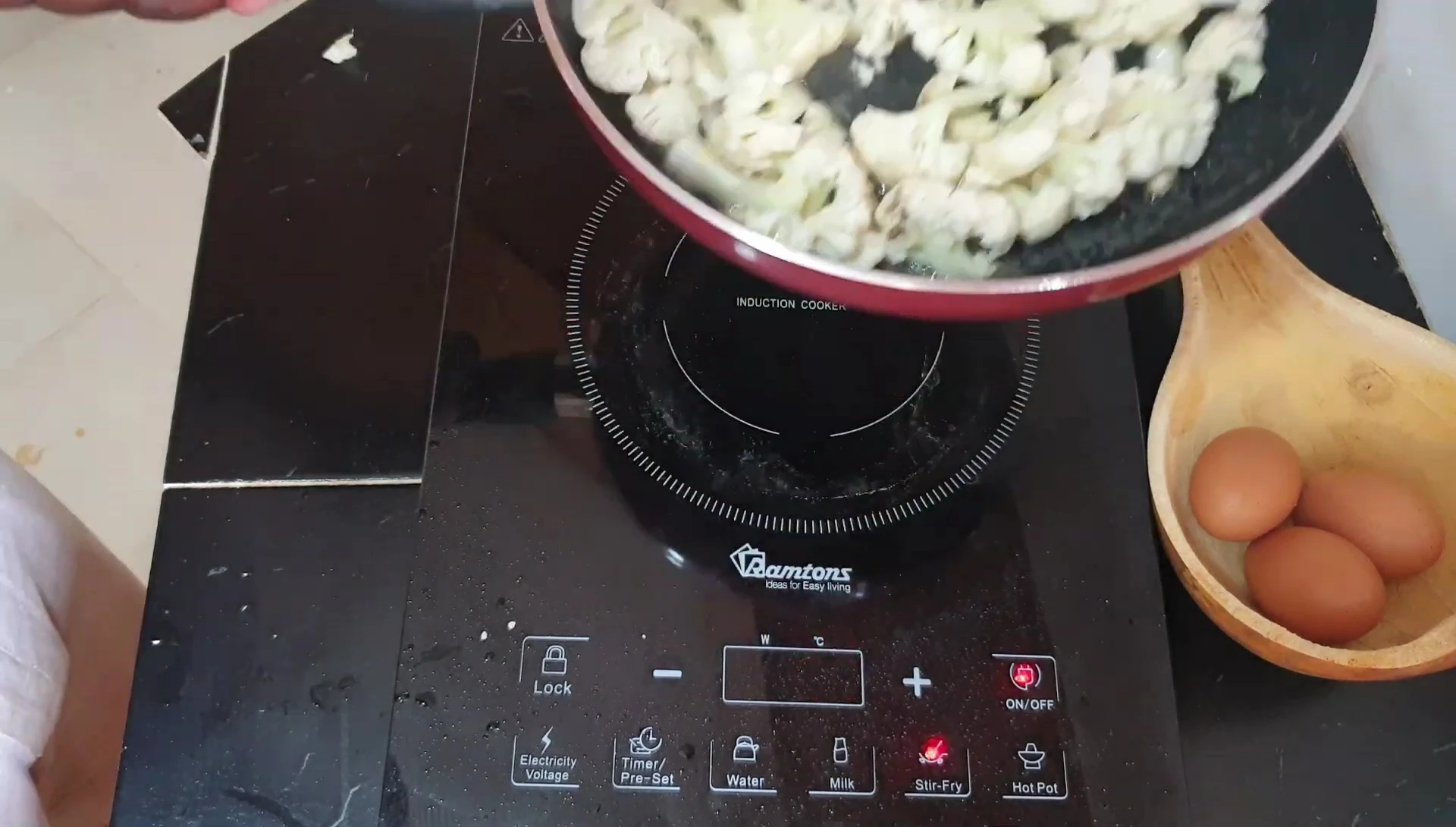 Showing the glass cooktop.