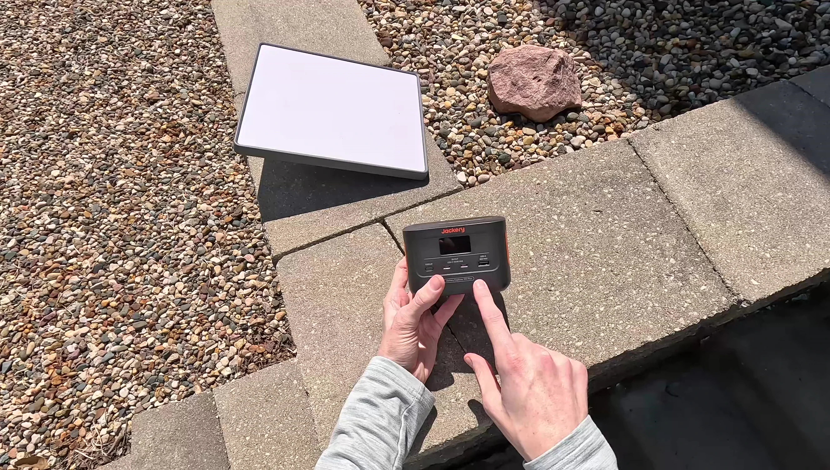 Jackery Explorer 100 Plus ports
