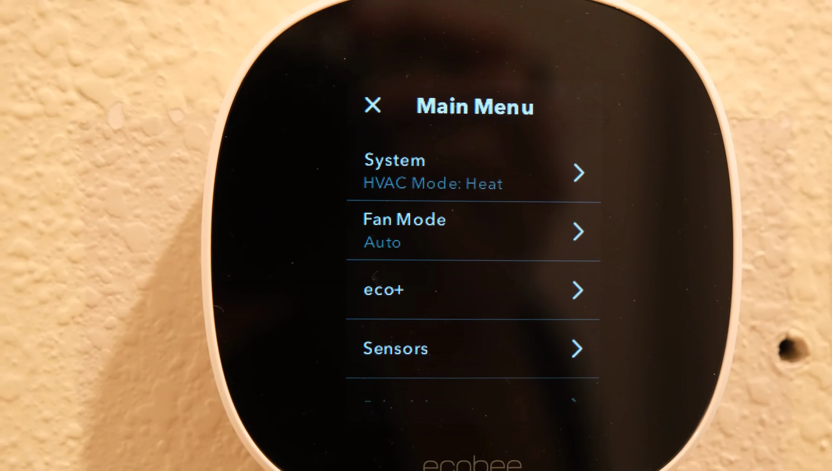 Screenshot showing the thermostat's interface with accurate temperature and humidity readings.