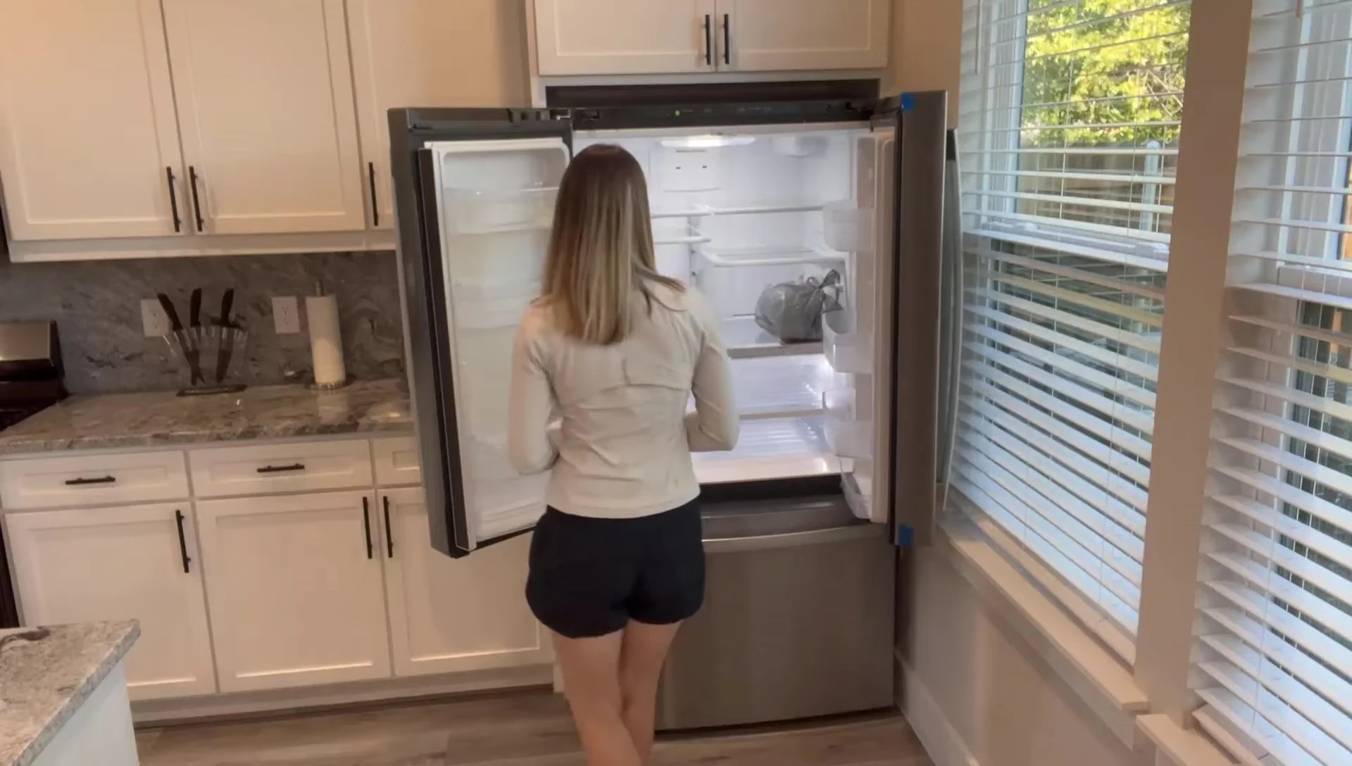 Removable refrigerator shelves