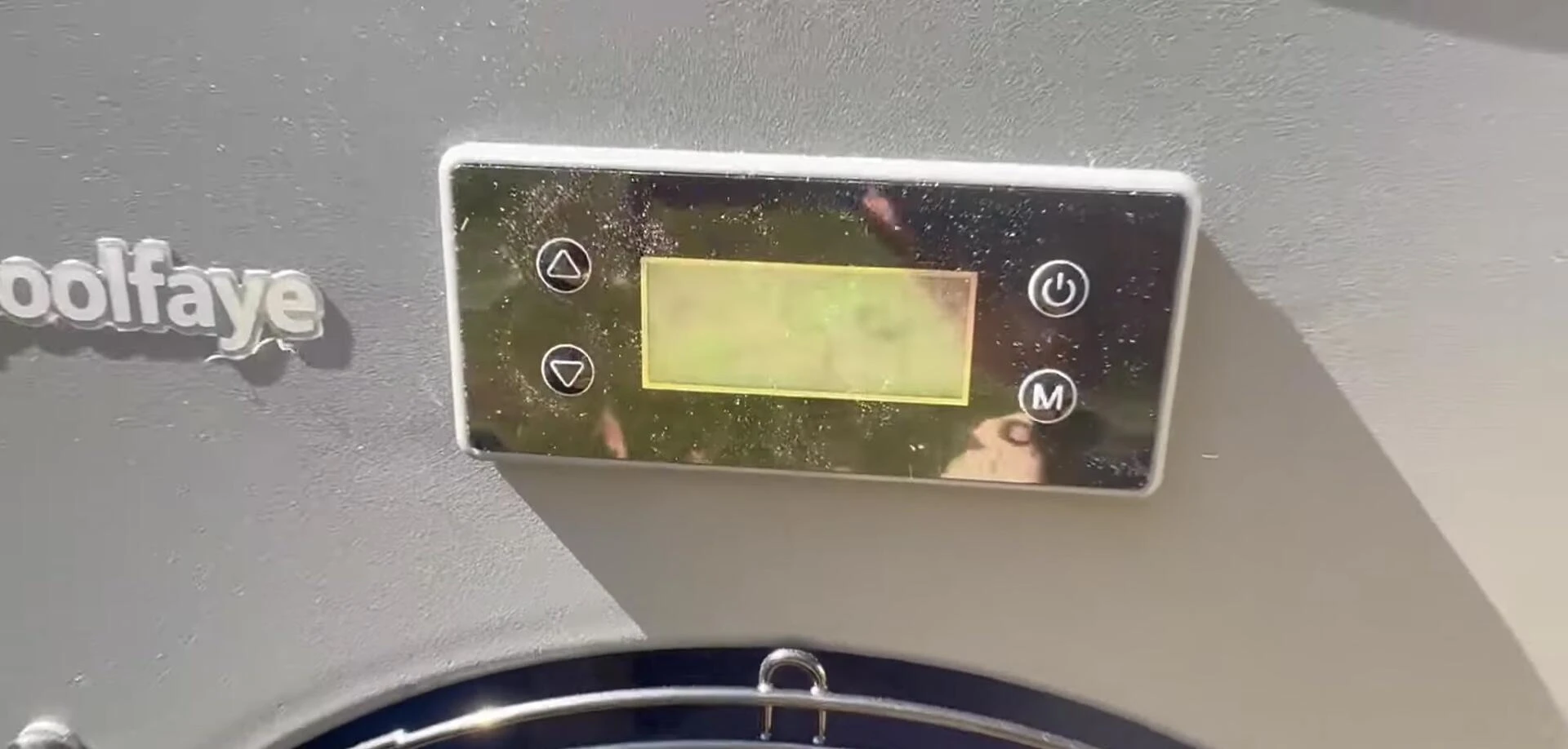 Pool temperature reading showing the initial temperature.