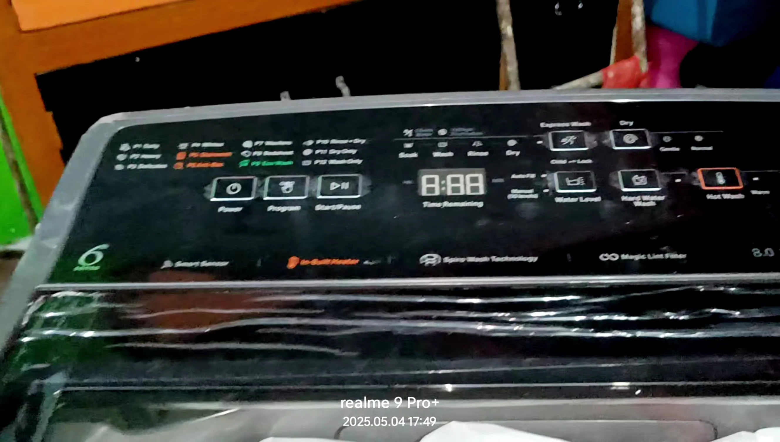 The reviewer pointing out the 8kg and 5-star rating.