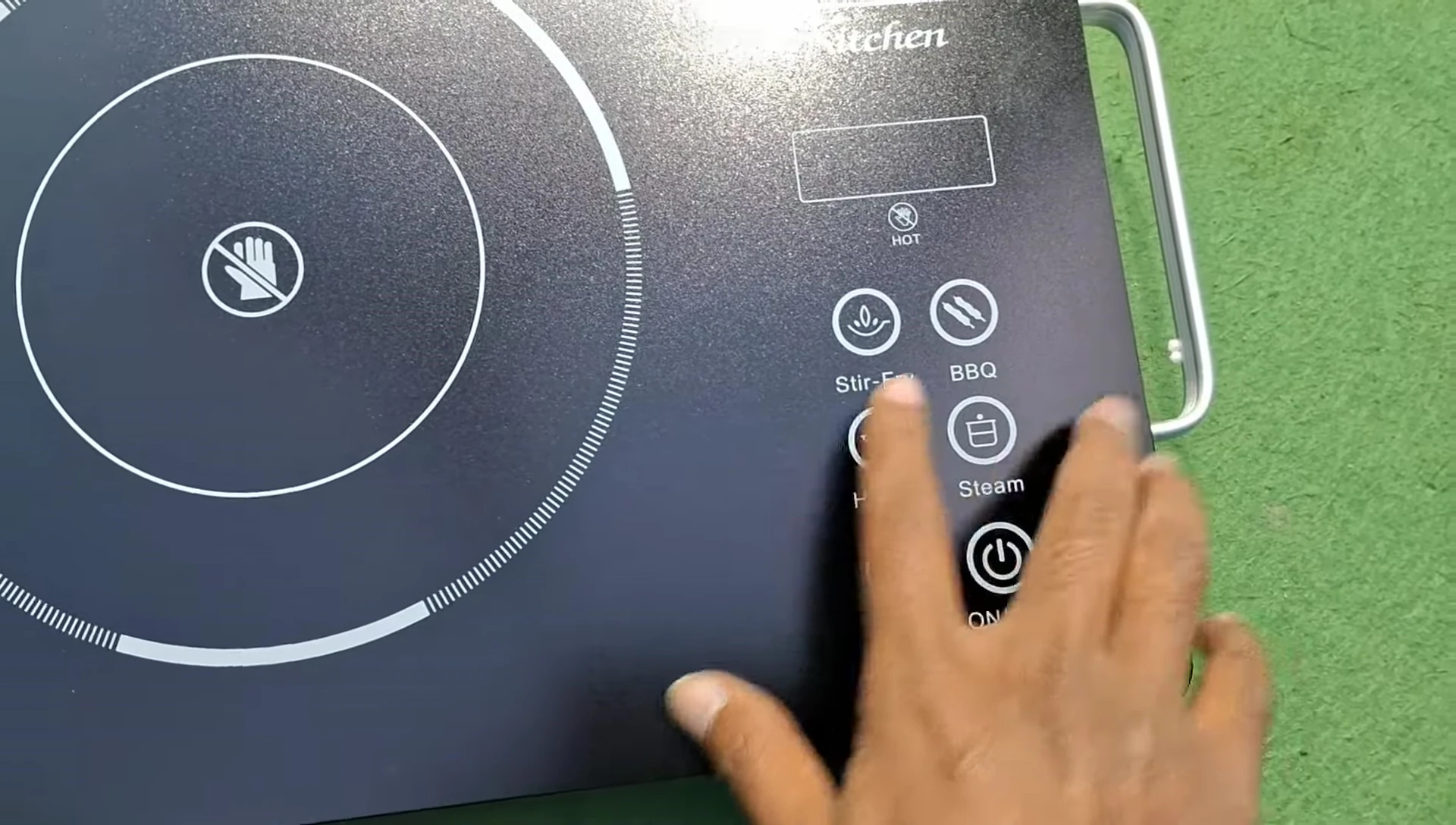 Close-up of the touch display and timer settings.