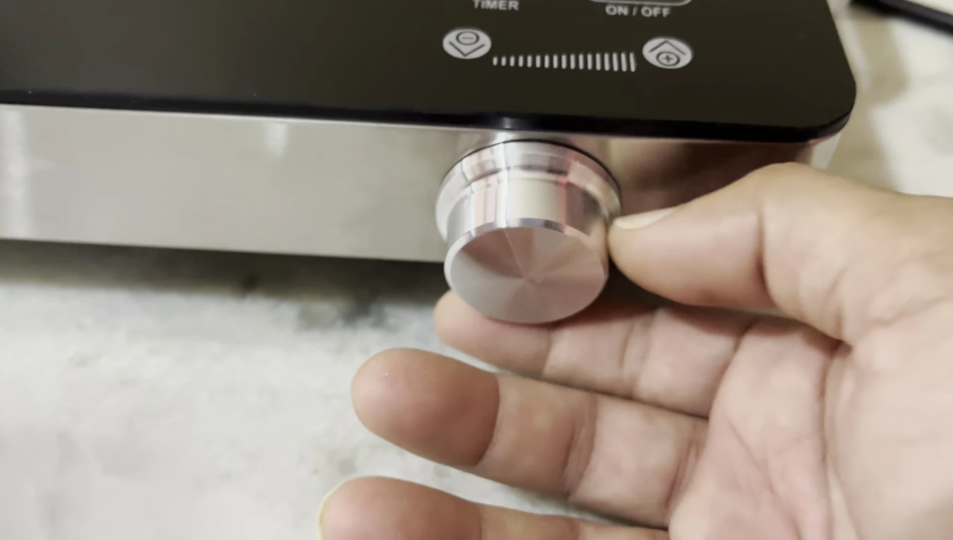 Side handles and cooling fan