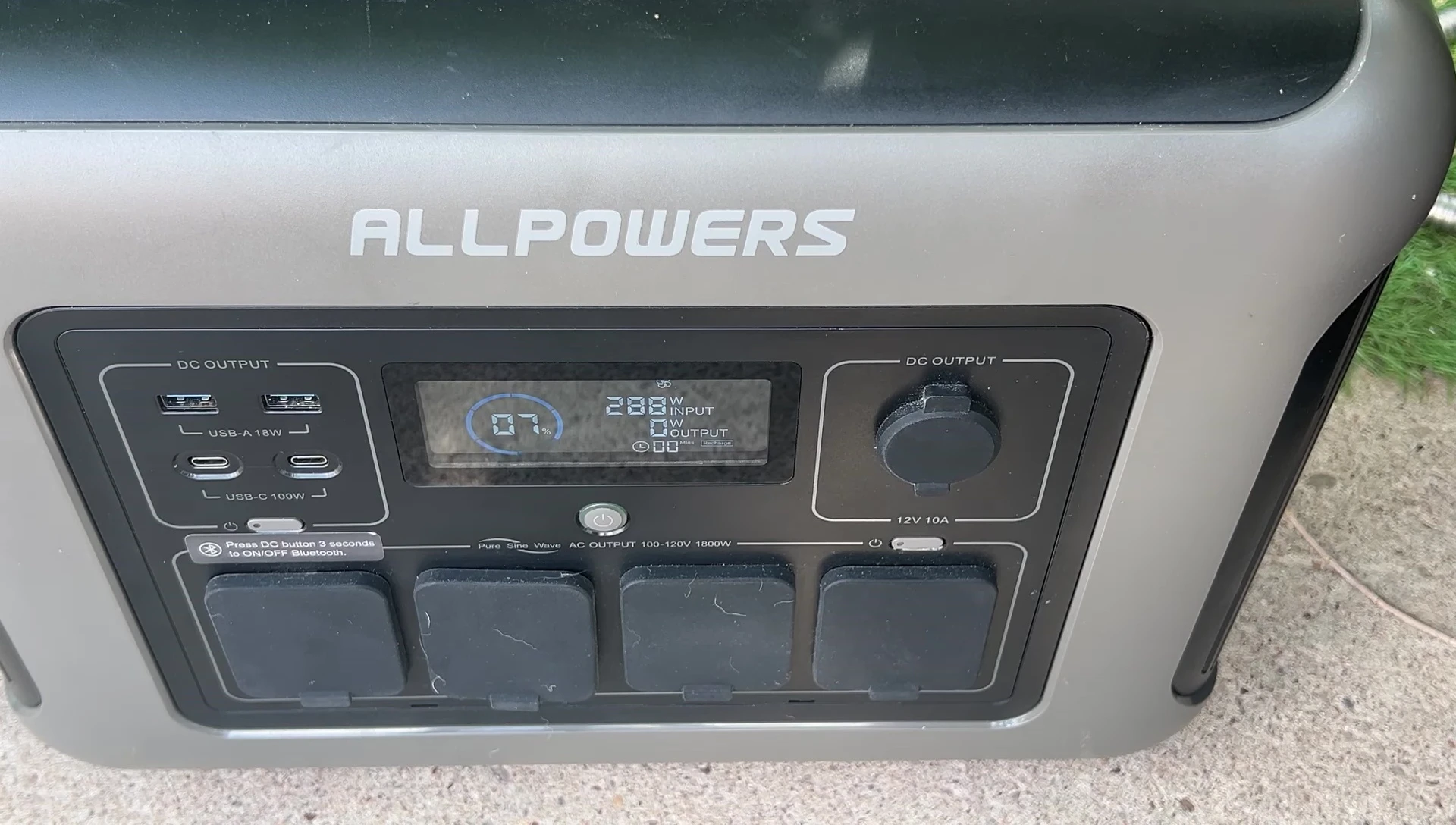 Screen showing initial wattage input from the solar blanket to the Allpowers R1500 power station.
