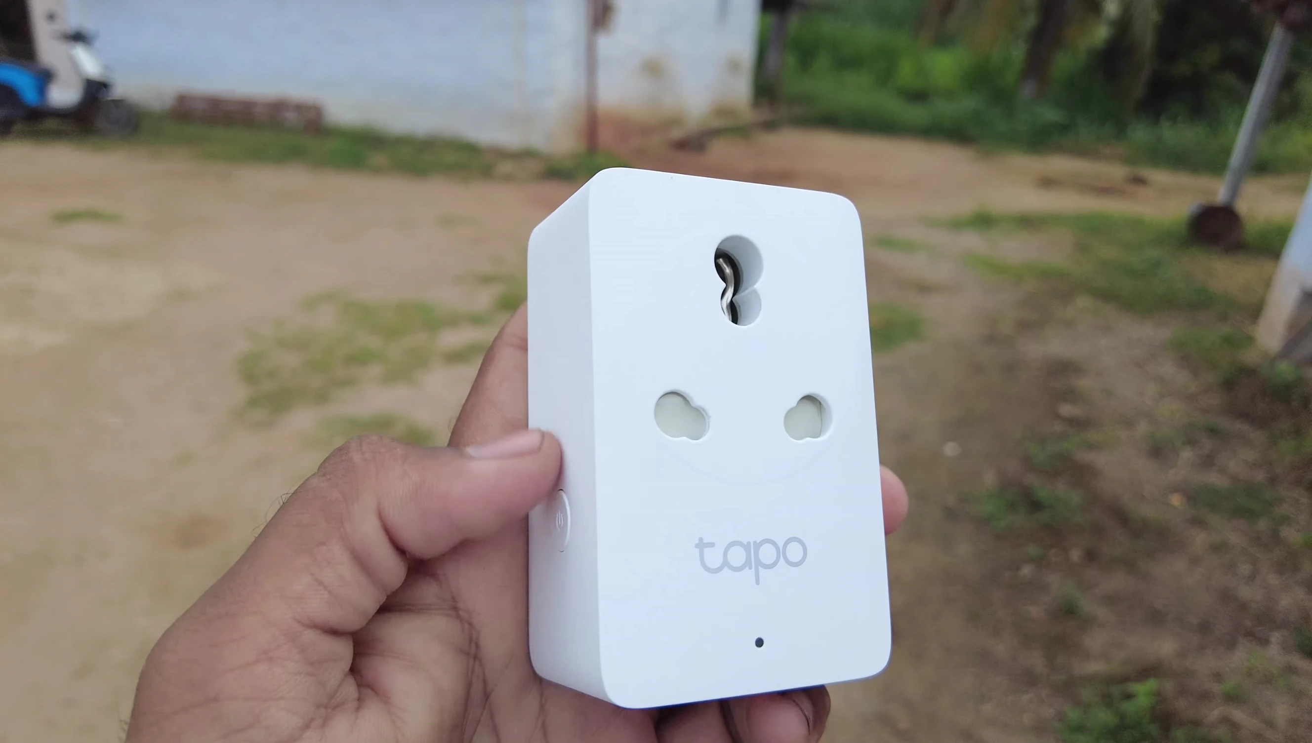 Side view of the Smart Plug showing the physical switch