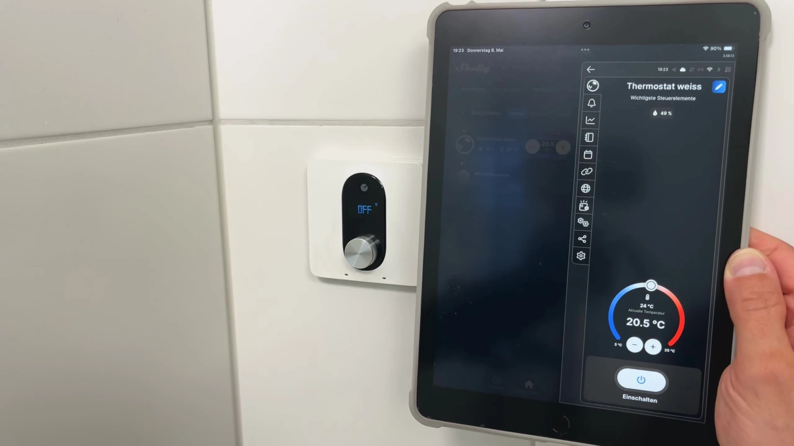 The Shelly app display showing the thermostat as turned off.