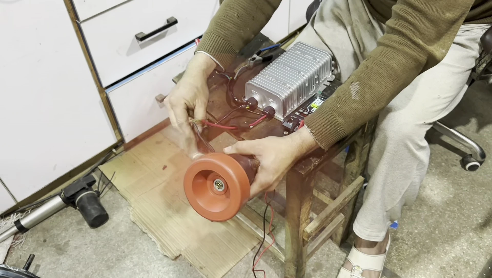 System running fans with battery charging