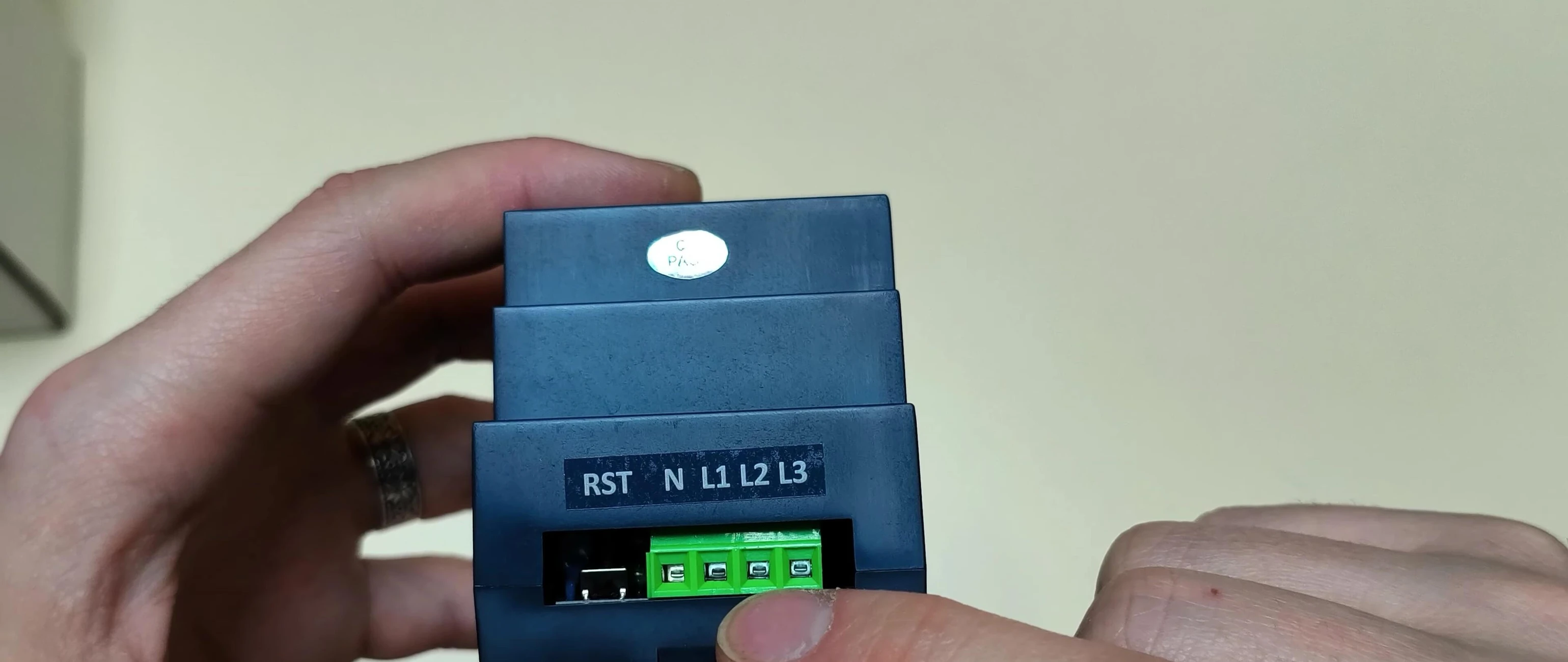 Bottom of the device showing connectors.