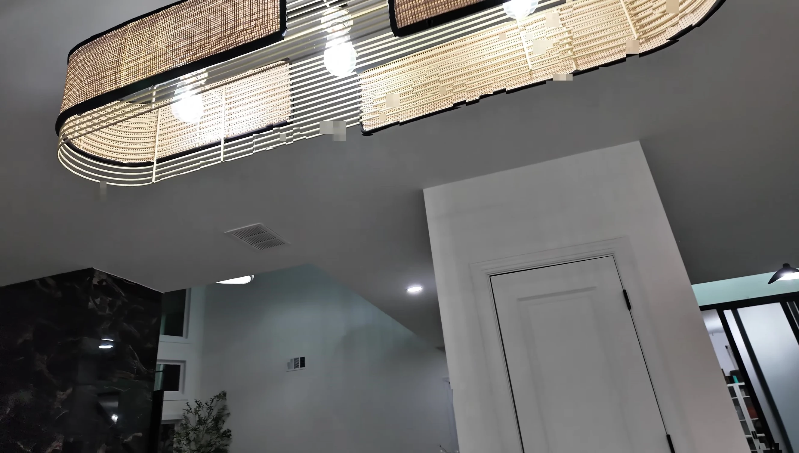 Bathroom lighting fixtures