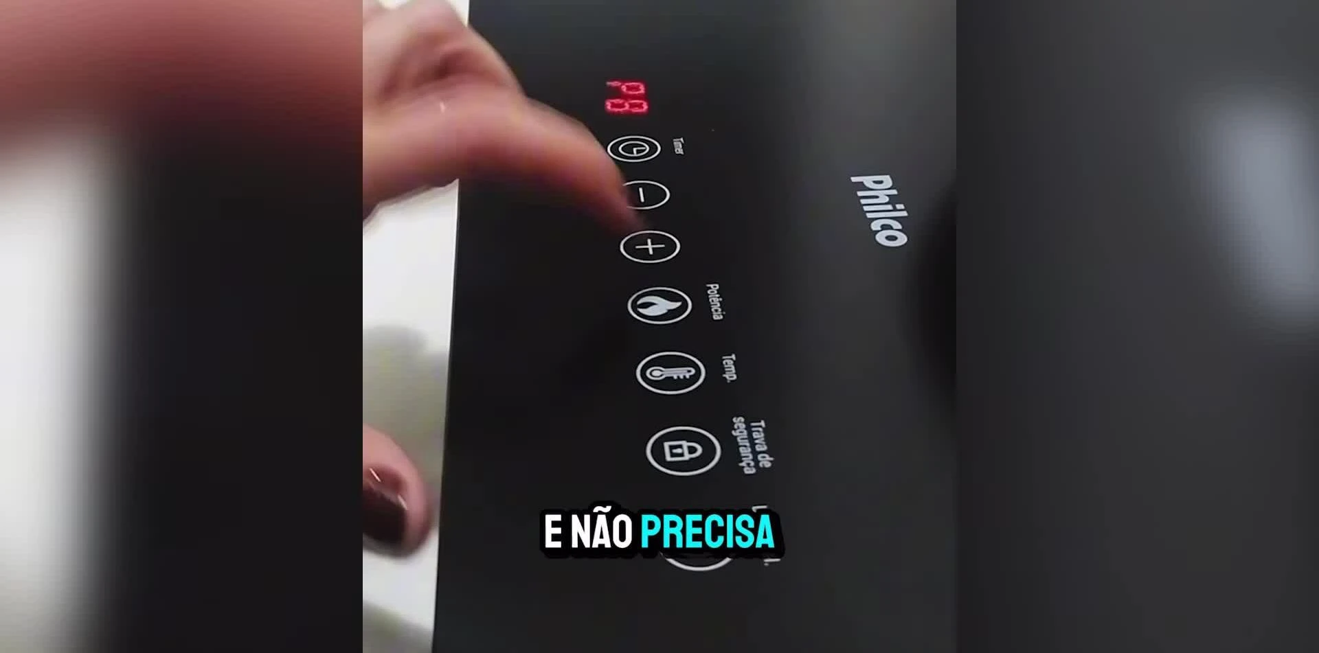 Control panel of the cooktop showing temperature and power level settings.