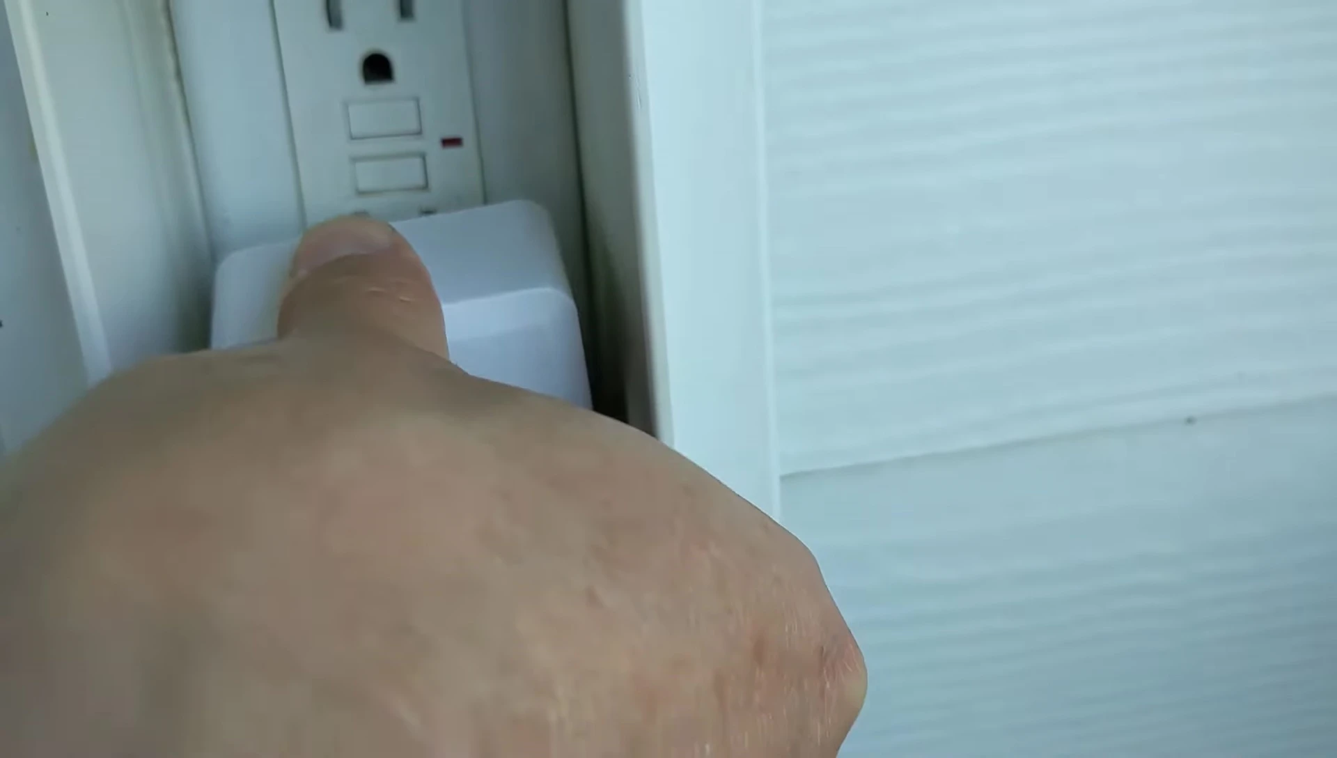 Smart plug connected to a GFI outlet