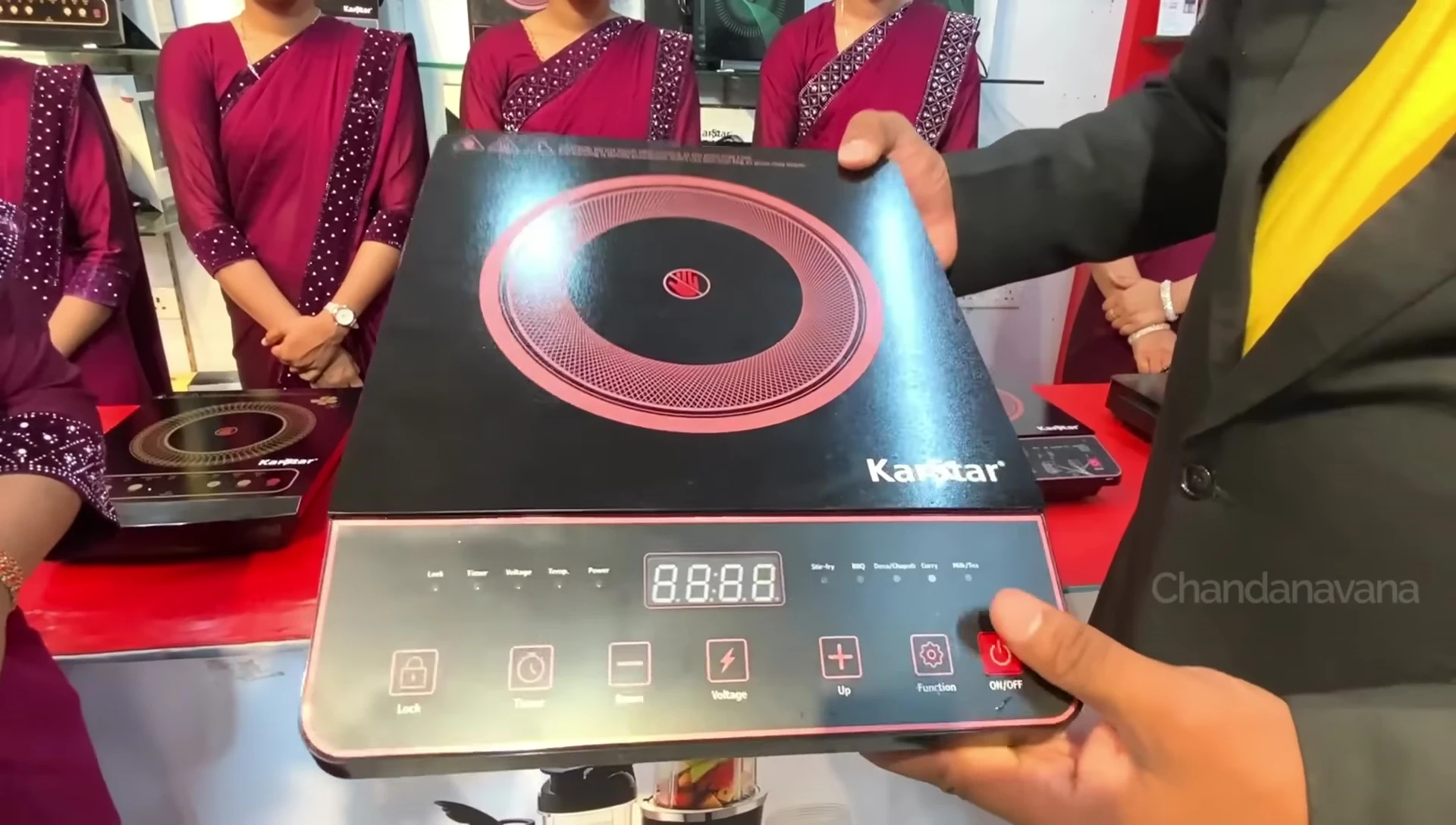 Image of the Car Star Infrared Cooktop's compact and attractive design