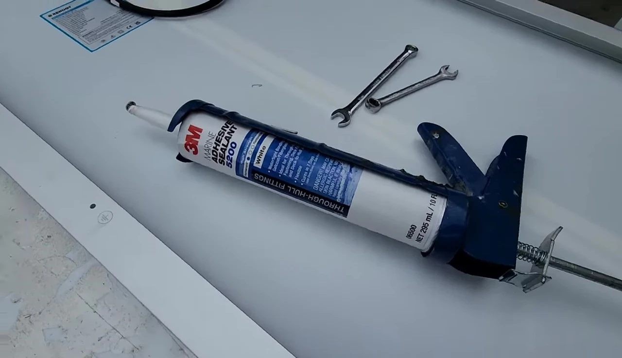 Tube of 3M 5200 marine adhesive sealant.