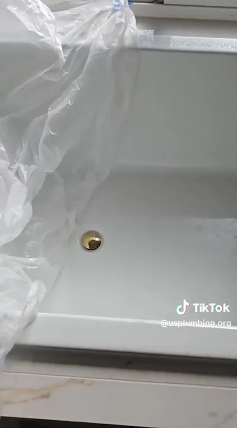 Discussing the comparison between tankless and traditional tank water heaters regarding bathtub filling.