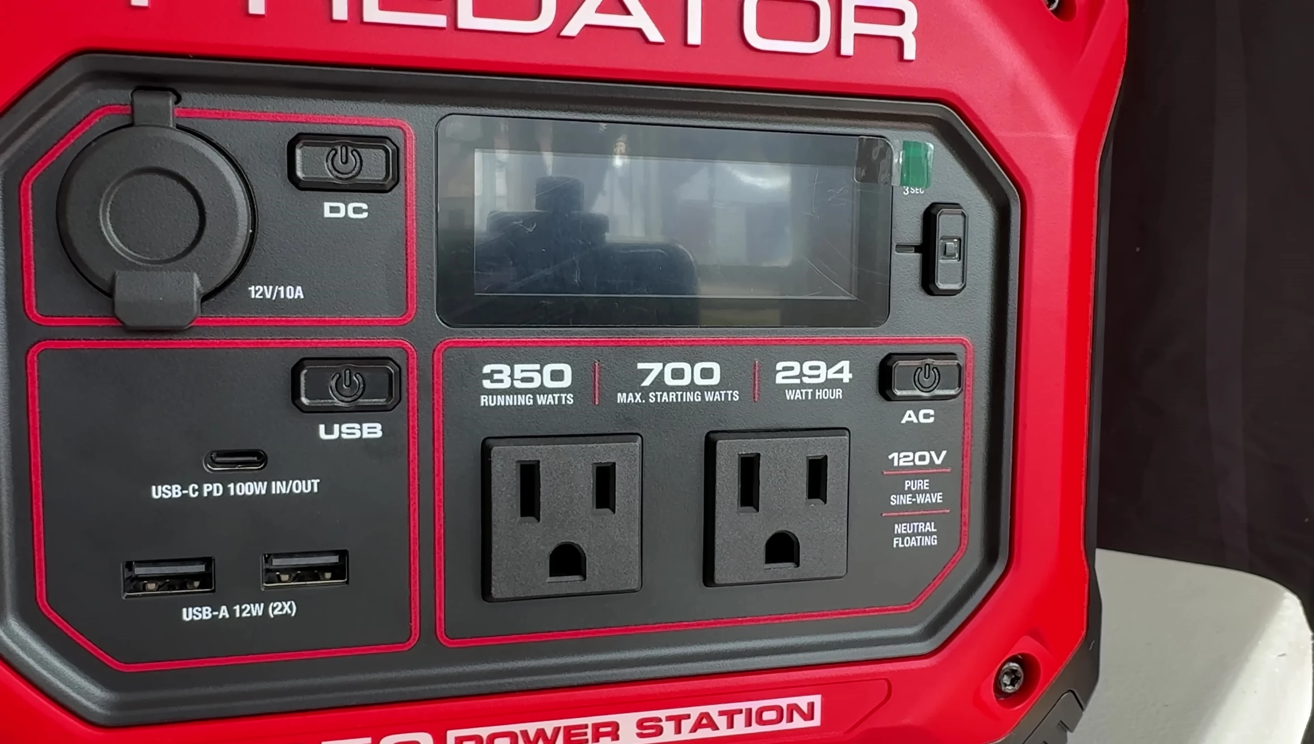 The front panel of the power station, displaying its key specifications.