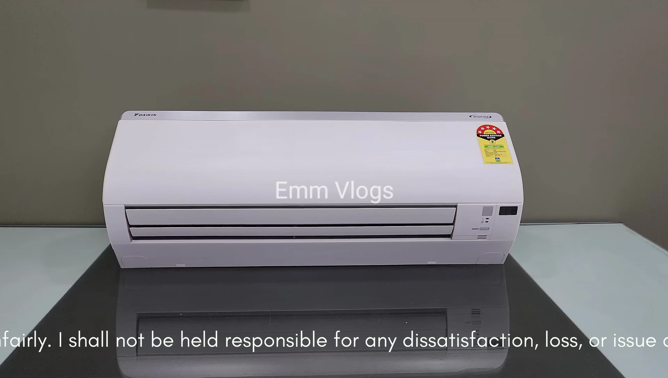 Daikin indoor unit with dual flaps and triple display