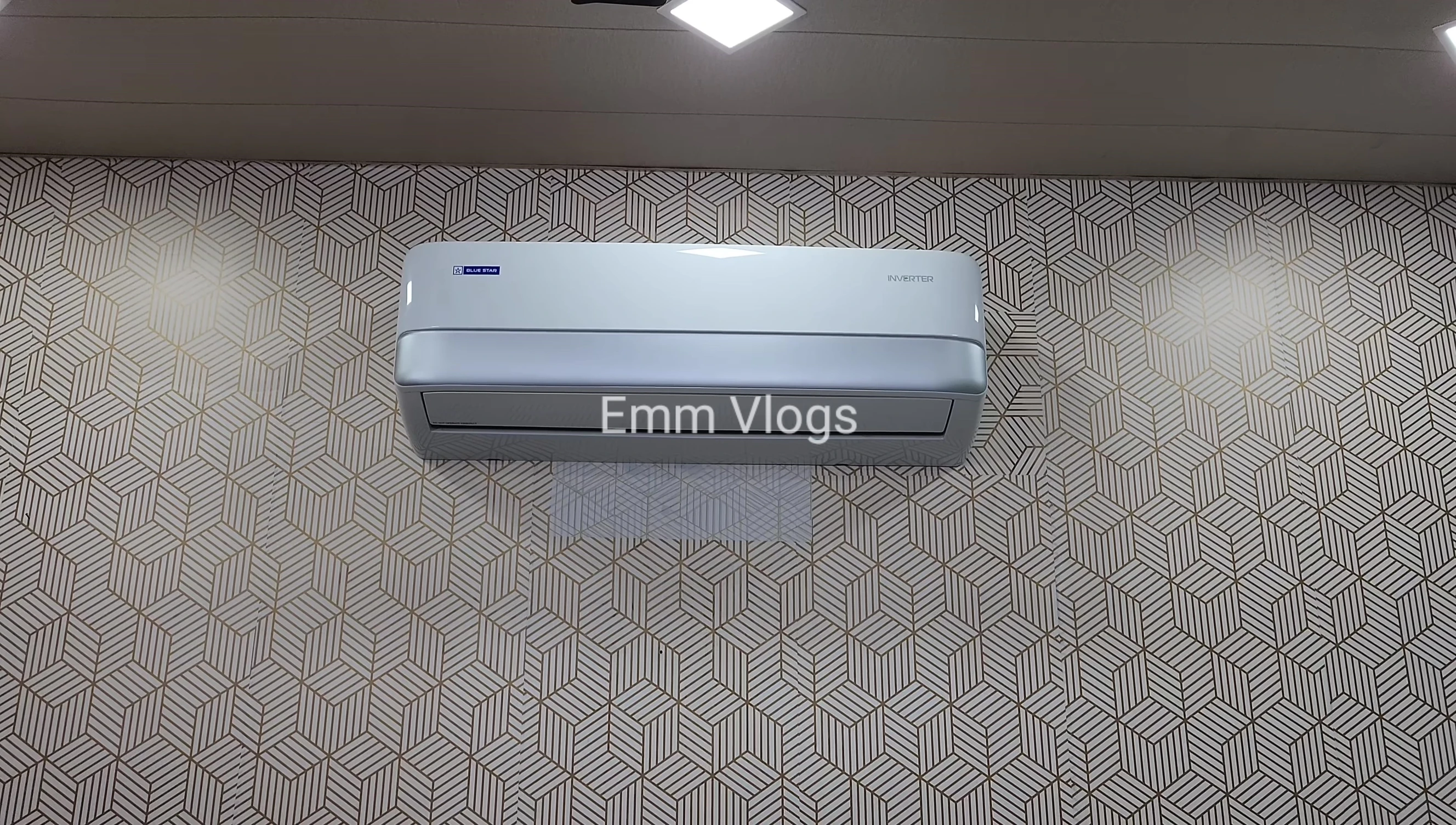 Blue Star indoor unit with single flap and glossy finish