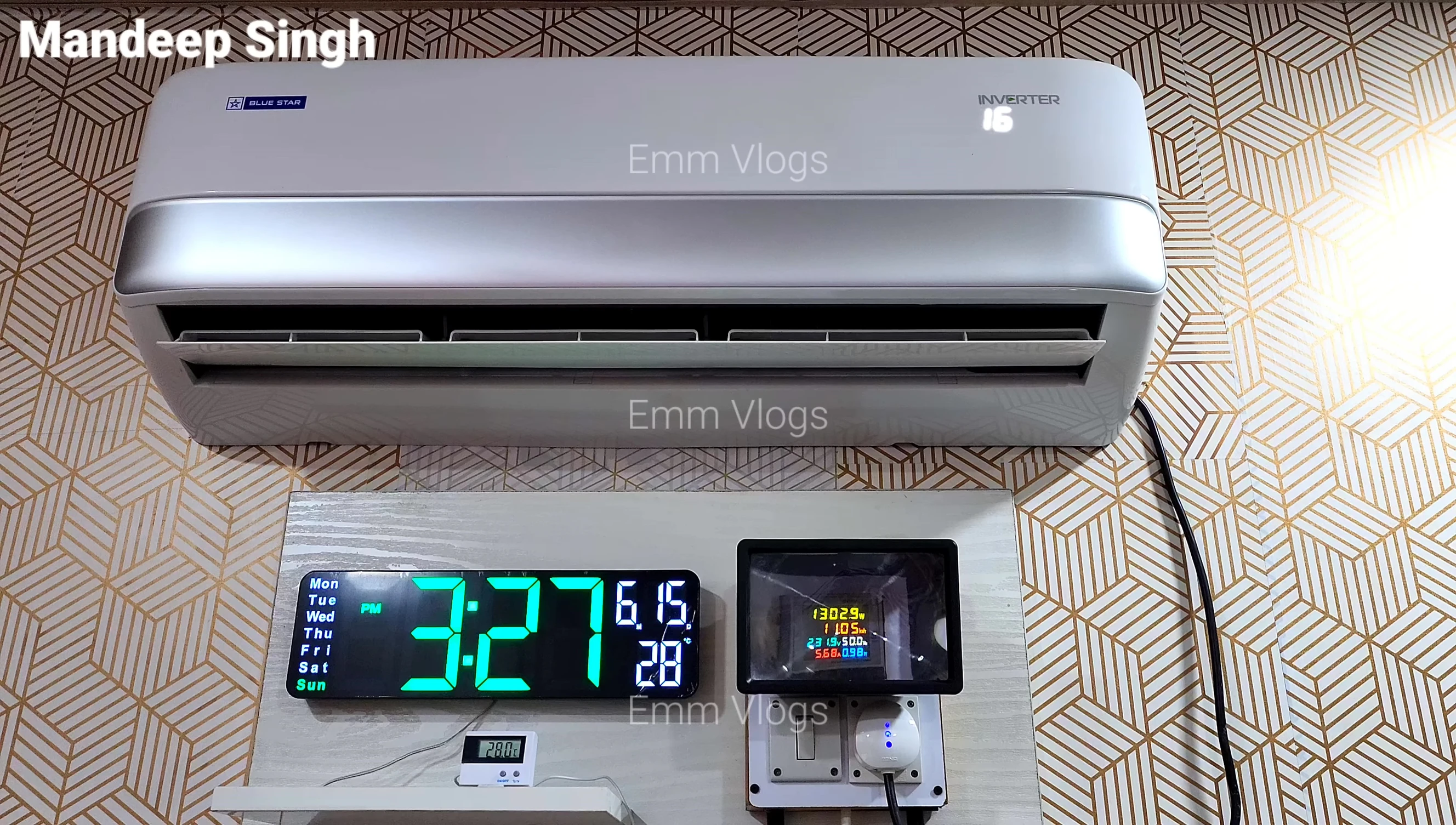 Screenshot showing the energy meter displaying power consumption.