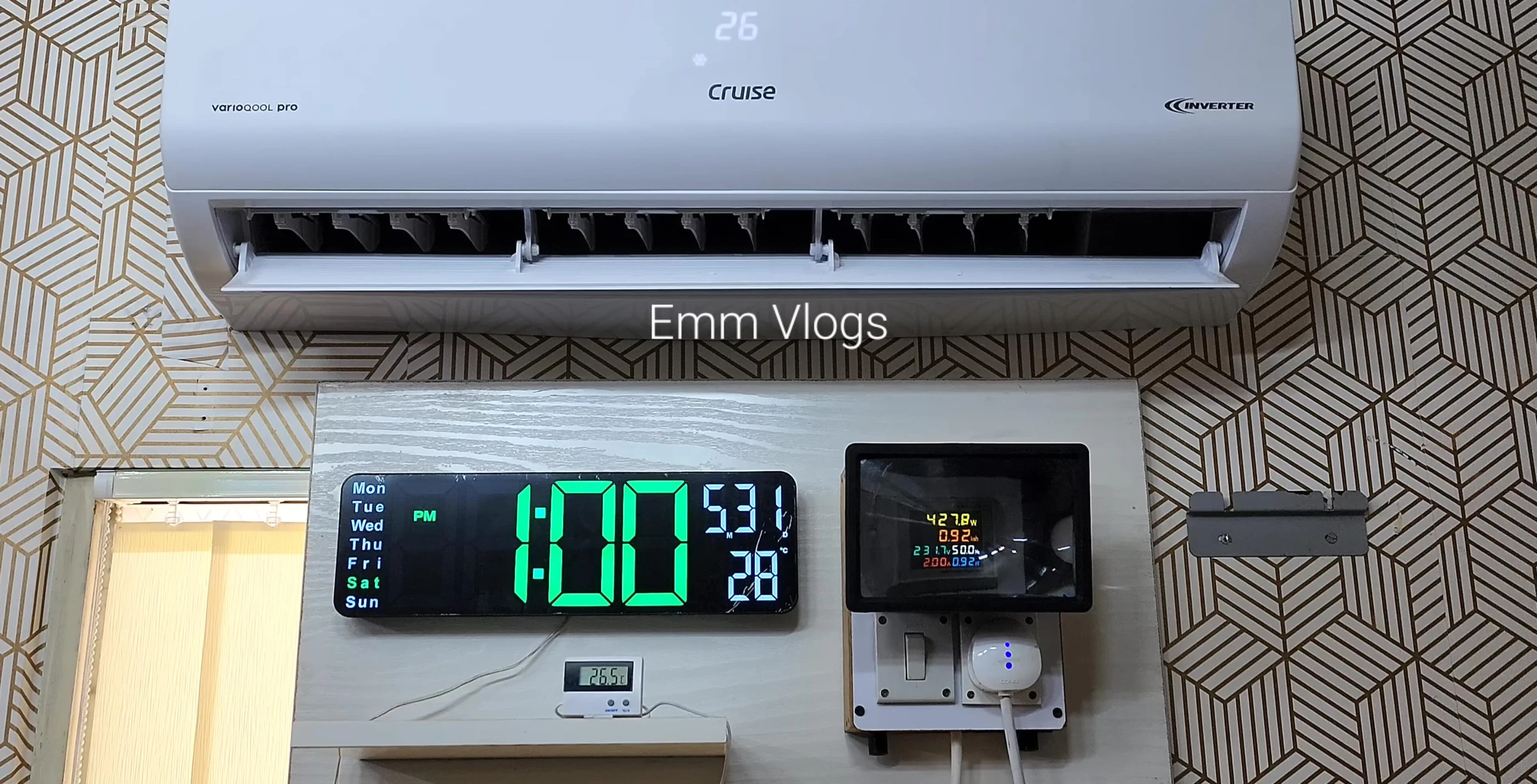 Clock showing 1:00 PM, end of the first 2 hours.