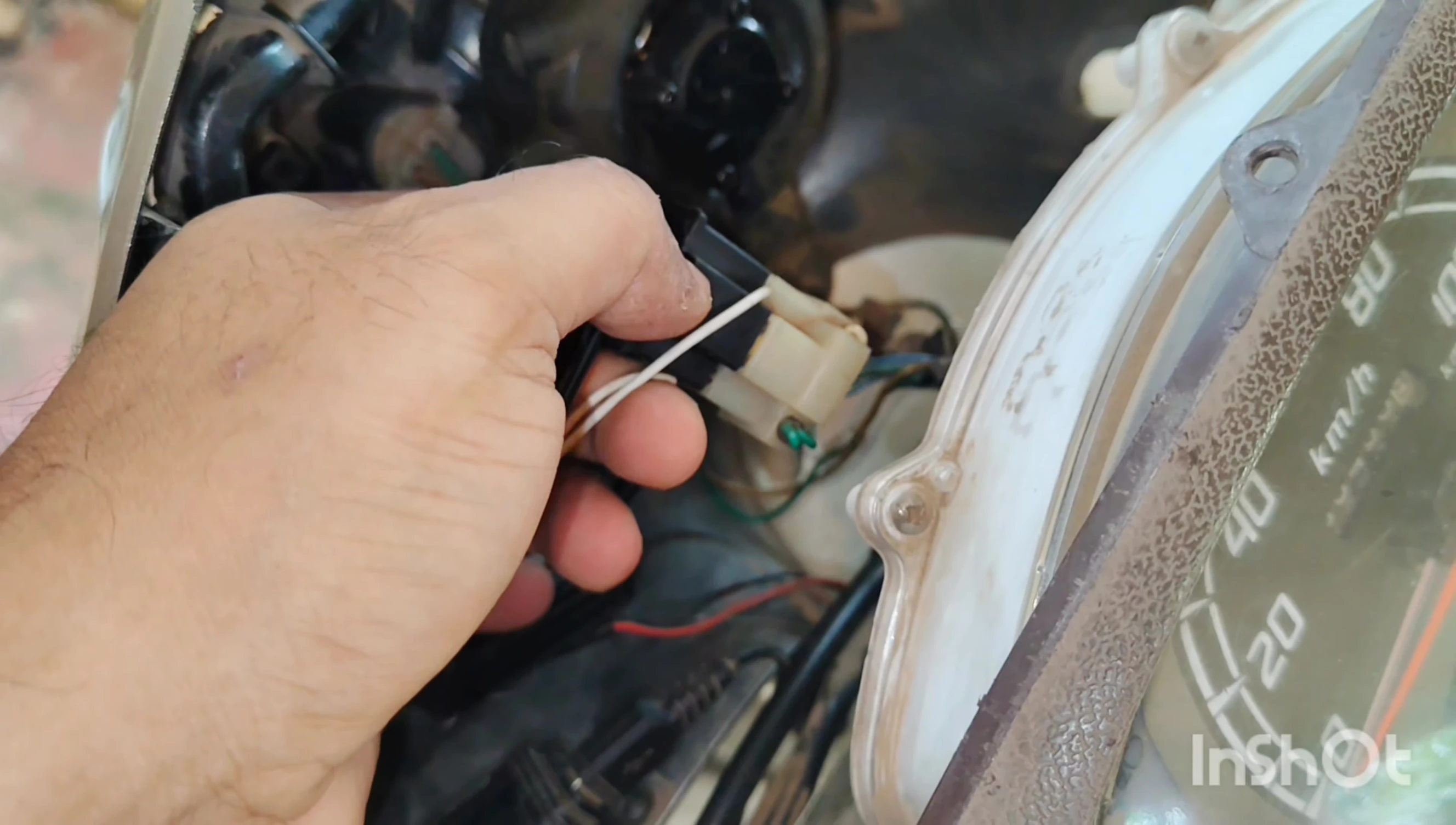 The old LED connector and its placement