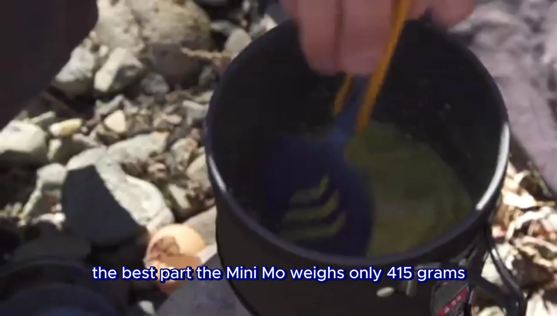 Highlighting the MiniMo's lightweight design.