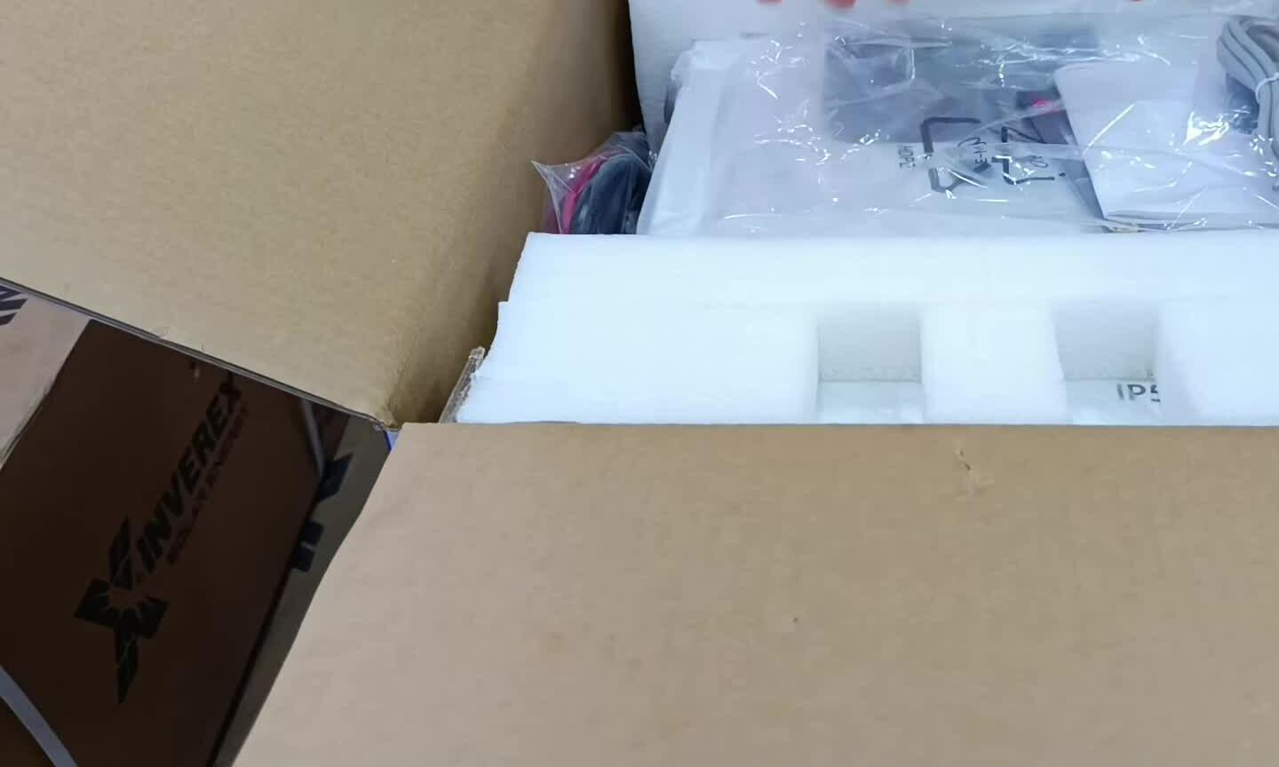 Unboxing the Invest 2.6 kW Inverter: Initial contents