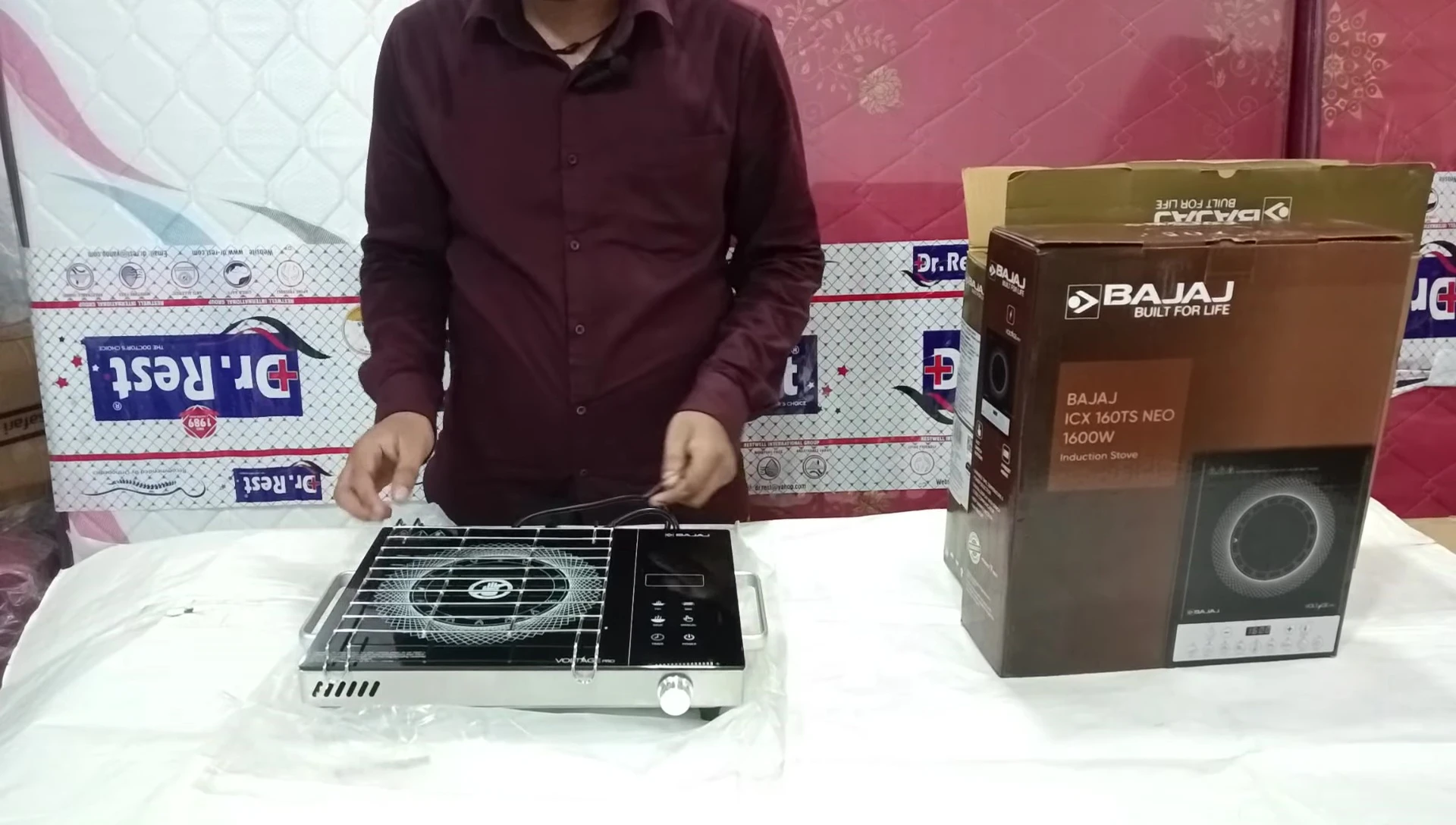 Bajaj Induction cooktop packaging
